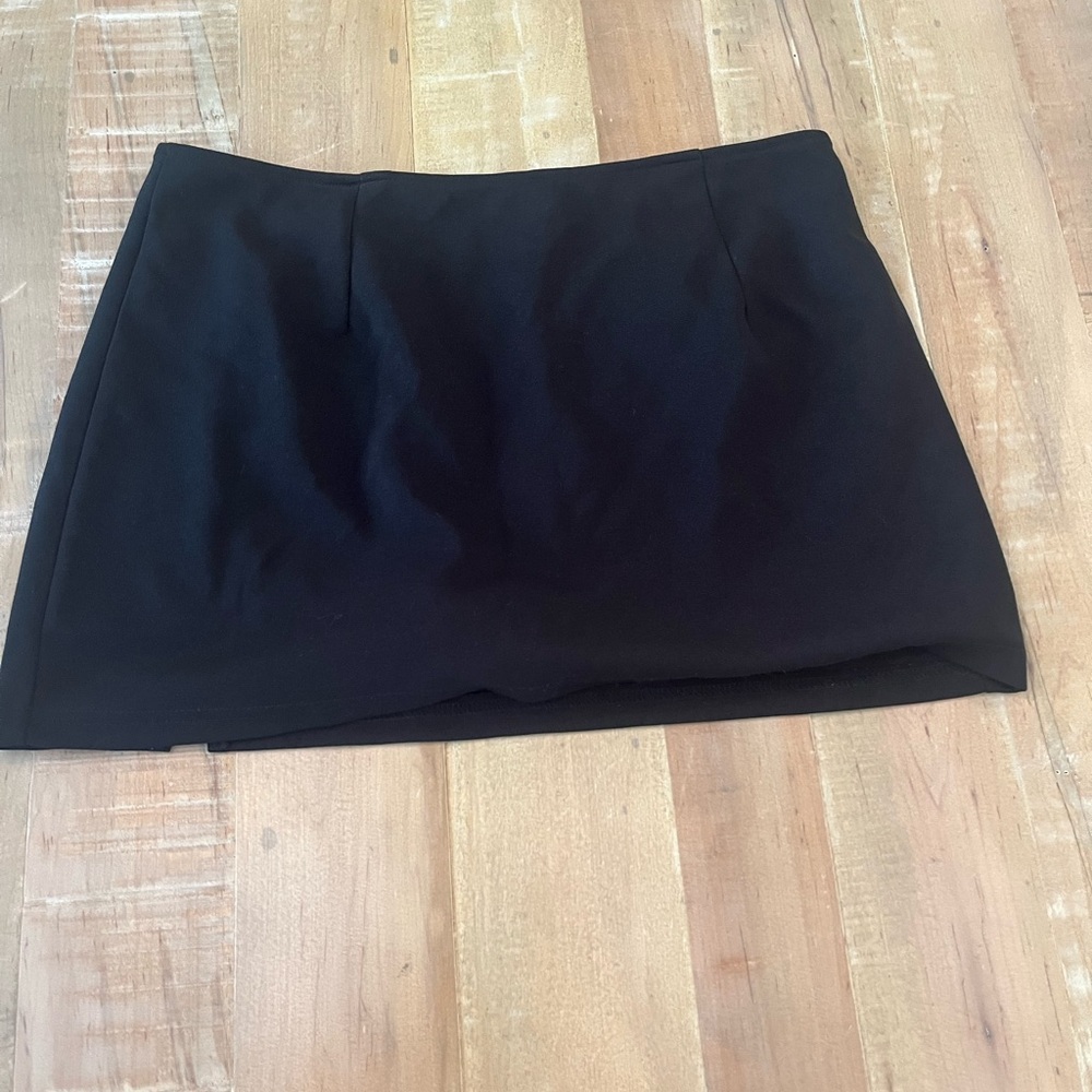 SHEIN Black Women's Mini Skort - Simple Tailored Style